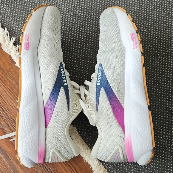 Brooks GHOST 16- Women's Athletic Shoes - Gray with Pink and Blue Highlights - Picture 9 of 14